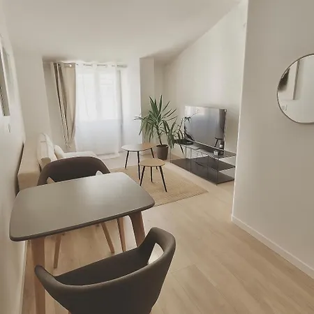 Magnifique Carre Or *